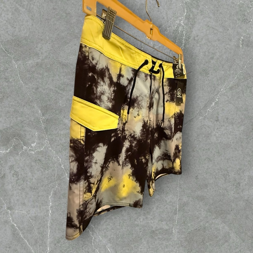 Volcom Mod-Tech Board Shorts nwt - Picture 3 of 7